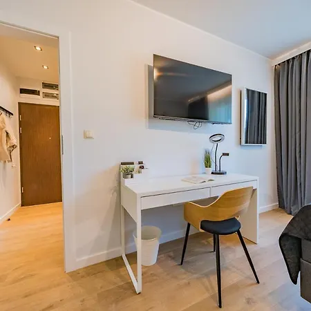 Bh Properties, Apartament Wyscigi